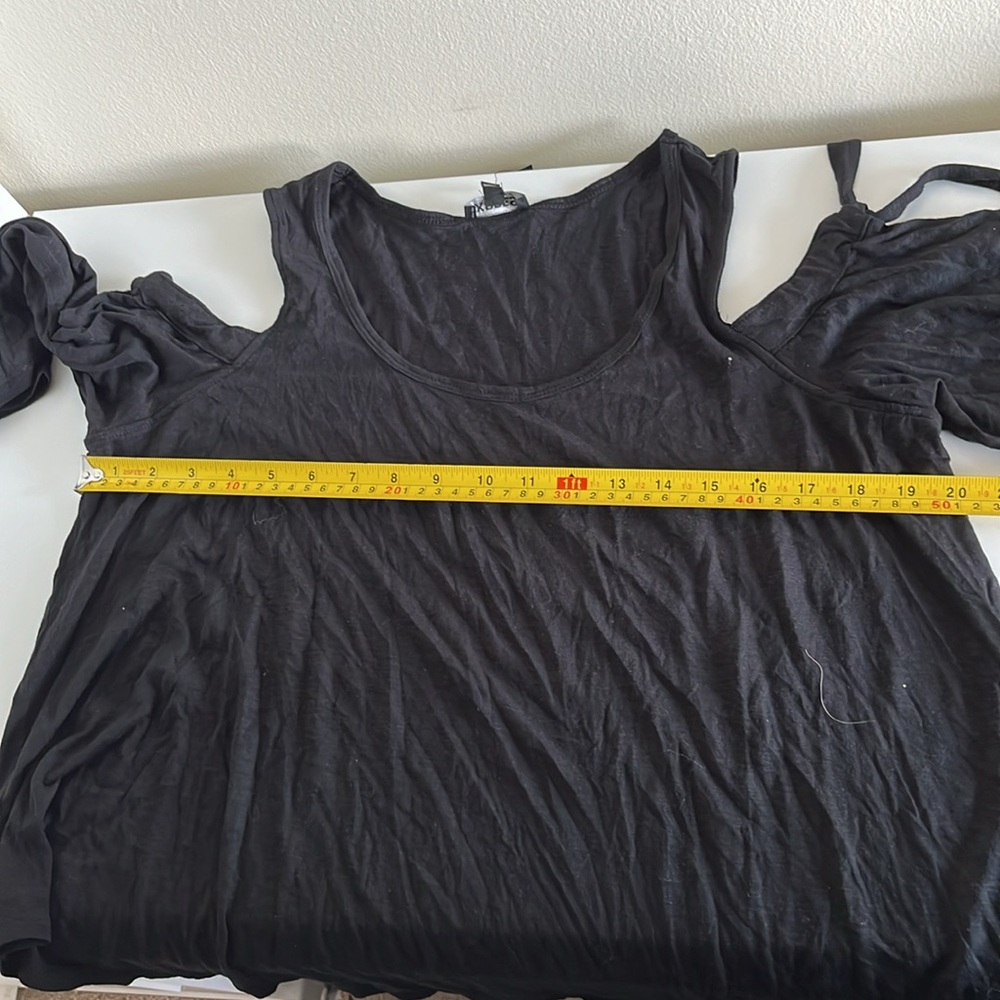 Express Cold-Shoulder Top - Picture 5 of 5